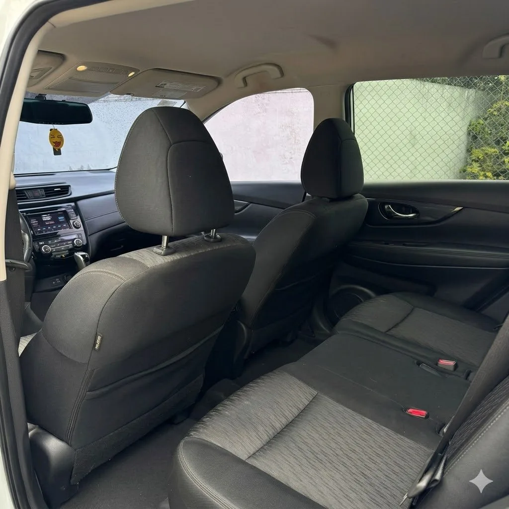 Nissan  Rogue view 5