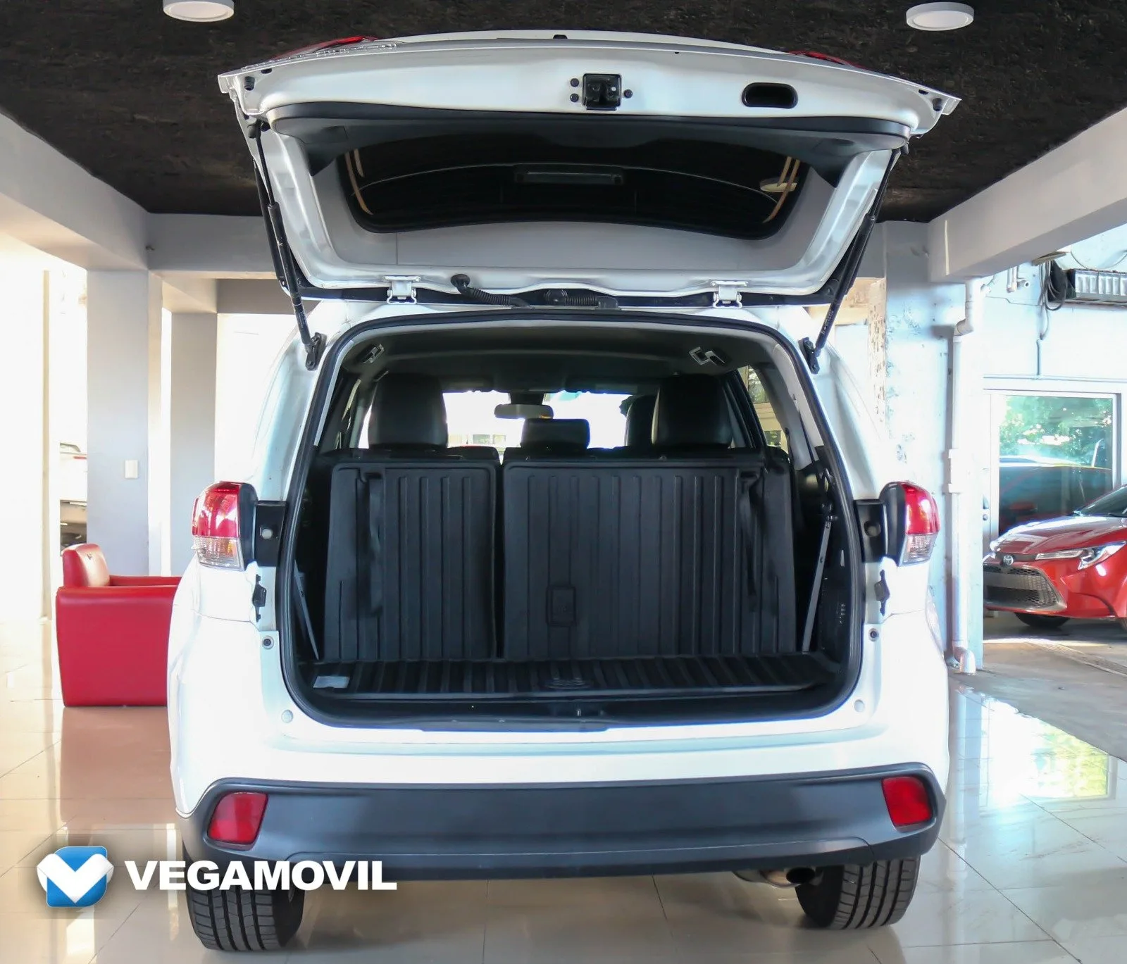 Toyota Highlander view 5