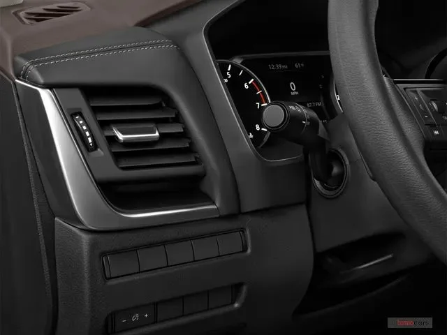 Nissan Rogue SV view 5